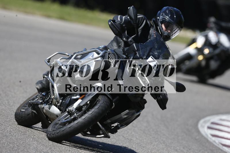 /Archiv-2025/48 25.08.2025 Cornu Master School ADR/blau-bleu/73